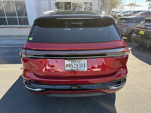 2025 Lincoln Nautilus Reserve