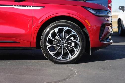 2025 Lincoln Nautilus Reserve