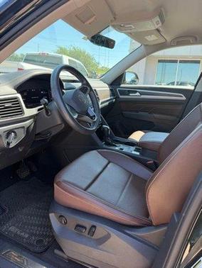 Racing Green 2022 Volkswagen Atlas 3.6L SE w/Technology