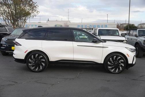 2024 Lincoln Nautilus Reserve