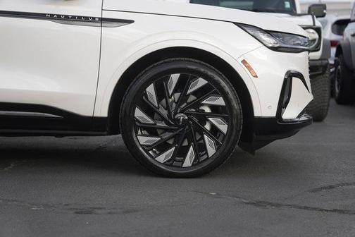 2024 Lincoln Nautilus Reserve