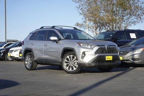 2020 Toyota RAV4 XLE Premium