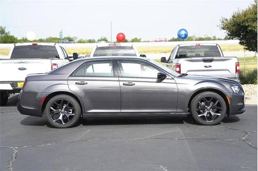 2023 Chrysler 300 Touring