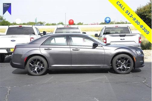 2023 Chrysler 300 Touring