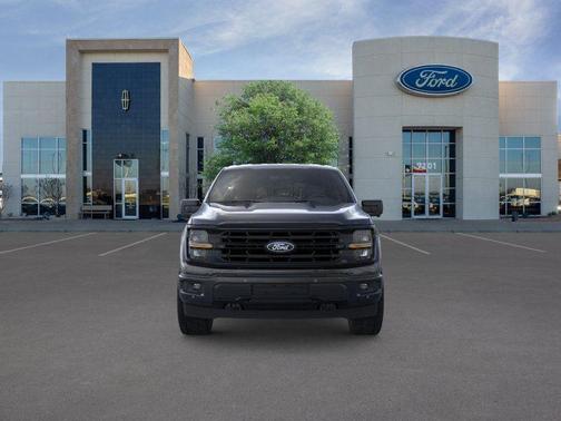 Agate Black Metallic 2026 Ford F-150 XLT