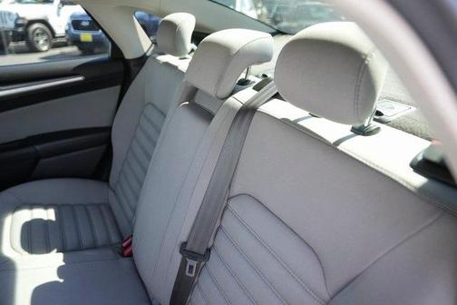 2014 Ford Fusion S