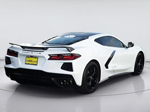 Arctic White 2023 Chevrolet Corvette Stingray w/2LT