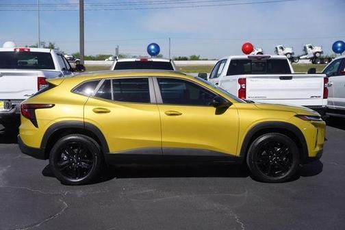 Nitro Yellow 2024 Chevrolet Trax ACTIV