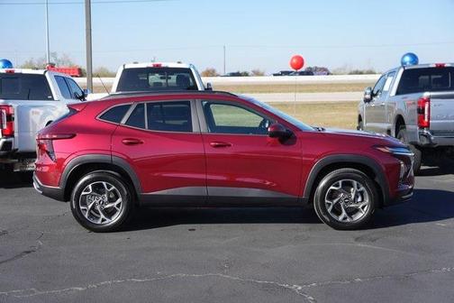 2025 Chevrolet Trax LT