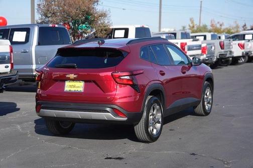 2025 Chevrolet Trax LT