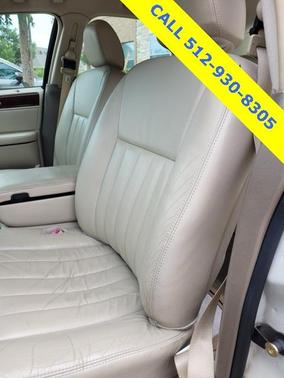 2005 Lincoln Town Car Signature