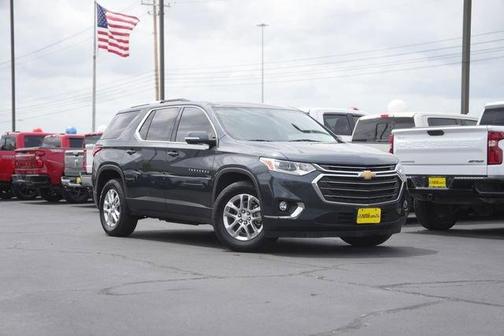 Graphite Metallic 2018 Chevrolet Traverse LT Cloth