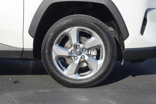 2021 Toyota RAV4 Hybrid XLE Premium
