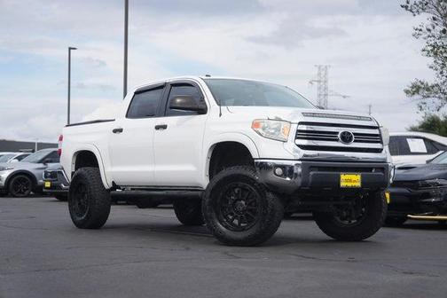 2017 Toyota Tundra SR5