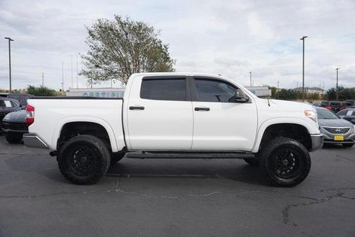 2017 Toyota Tundra SR5