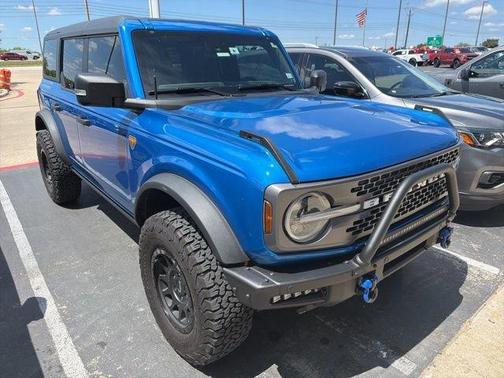 Velocity Blue Metallic 2023 Ford Bronco Badlands