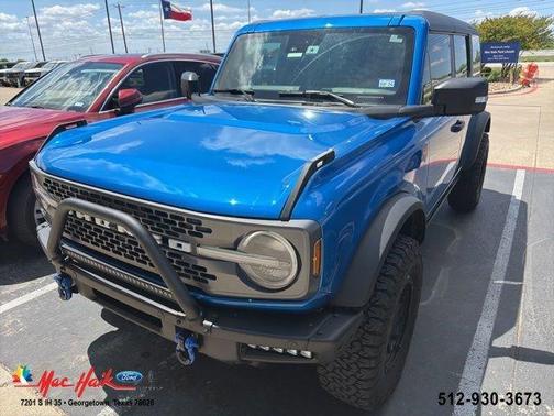 Velocity Blue Metallic 2023 Ford Bronco Badlands