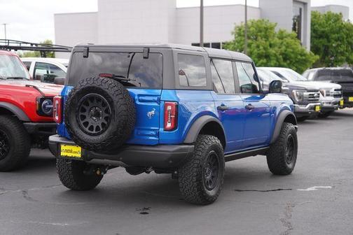 Velocity Blue Metallic 2023 Ford Bronco Badlands