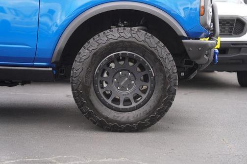 Velocity Blue Metallic 2023 Ford Bronco Badlands