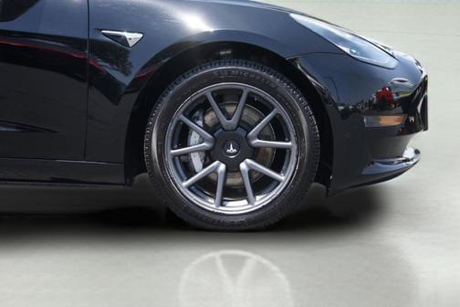 Black 2018 Tesla Model 3