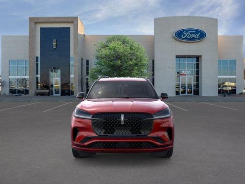 Red Carpet 2026 Lincoln Aviator Premiere