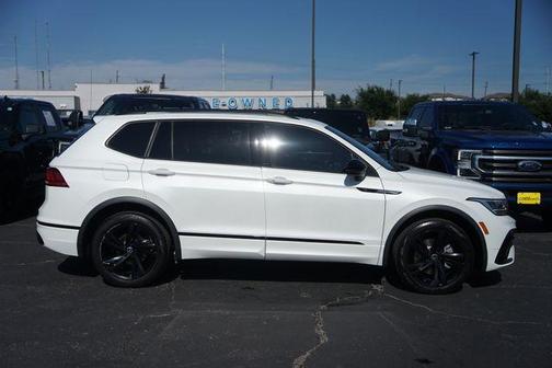 Opal White Pearl Effect 2024 Volkswagen Tiguan 2.0T SE R-Line Black