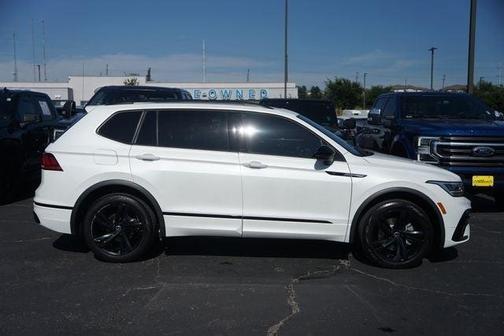 Opal White Pearl Effect 2024 Volkswagen Tiguan 2.0T SE R-Line Black