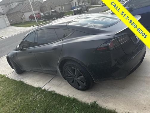 2023 Tesla Model S Plaid