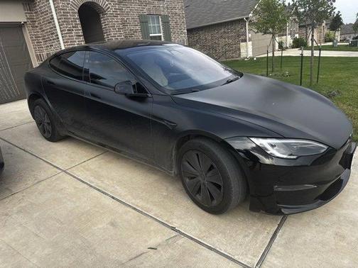 2023 Tesla Model S Plaid