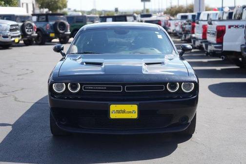 2017 Dodge Challenger SXT