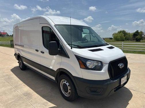 2022 Ford Transit-250 Base