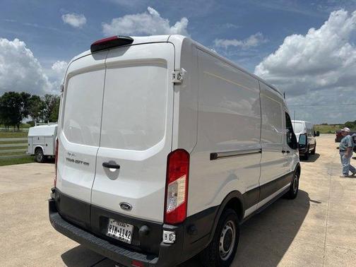 2022 Ford Transit-250 Base