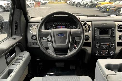 Photo 5 of 33 of 2013 Ford F-150 XLT