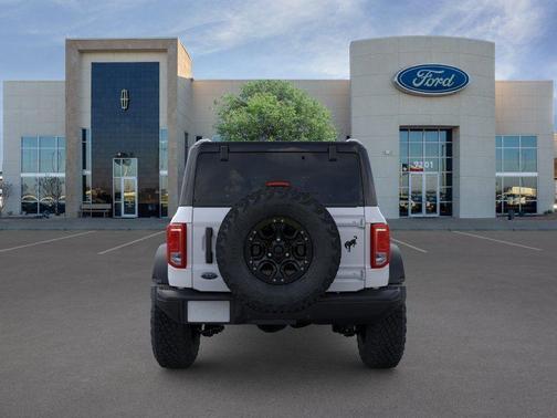 Oxford White 2026 Ford Bronco Big Bend