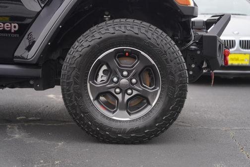 Black Clearcoat 2022 Jeep Gladiator Rubicon