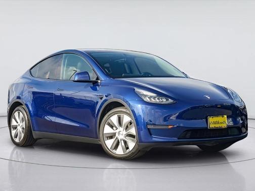 Deep Blue Metallic 2022 Tesla Model Y Long Range