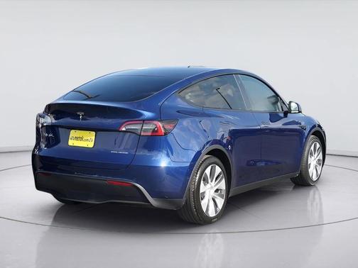 Deep Blue Metallic 2022 Tesla Model Y Long Range