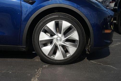 Deep Blue Metallic 2022 Tesla Model Y Long Range