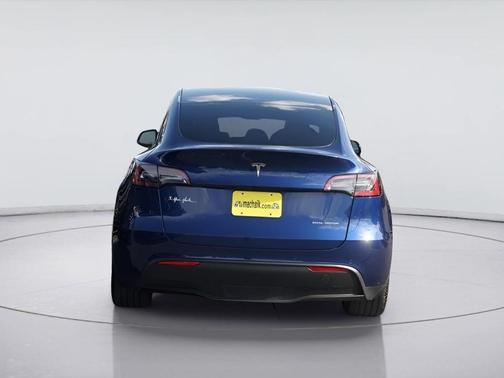 Deep Blue Metallic 2022 Tesla Model Y Long Range