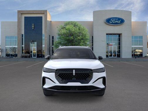 White Platinum Clearcoat Metallic 2026 Lincoln Nautilus Reserve