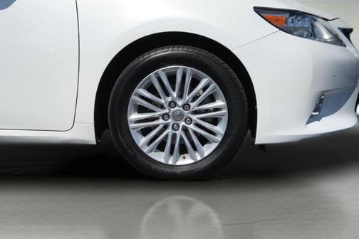 Starfire Pearl 2014 Lexus ES 350 Base