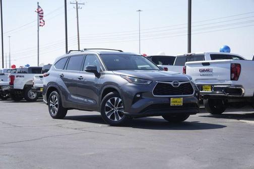 2021 Toyota Highlander XLE