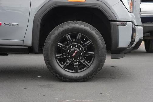 2024 GMC Sierra 2500 AT4