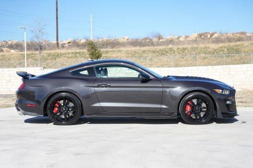 2022 Ford Shelby GT500 Base