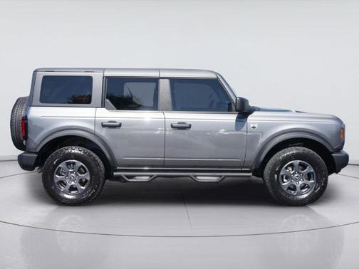 Carbonized Gray Metallic 2023 Ford Bronco Big Bend