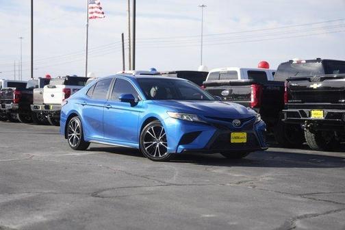 2020 Toyota Camry SE