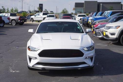 Oxford White 2022 Ford Mustang GT Premium
