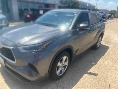 Magnetic Gray Metallic 2021 Toyota Highlander L