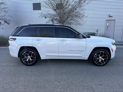 2022 Jeep Grand Cherokee Summit Reserve