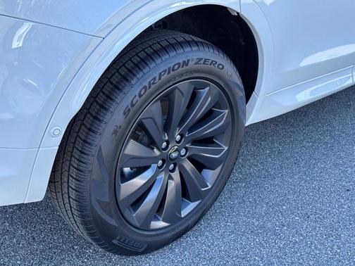 2025 Land Rover Discovery Sport S